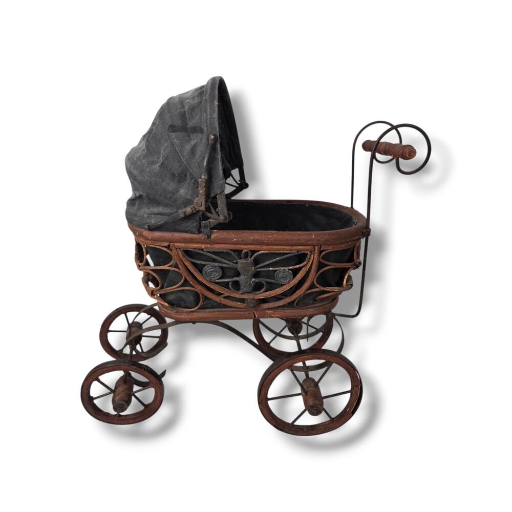 Vintage Victorian Replica Wicker Metal Buggy Baby Carriage Doll Stroller Display